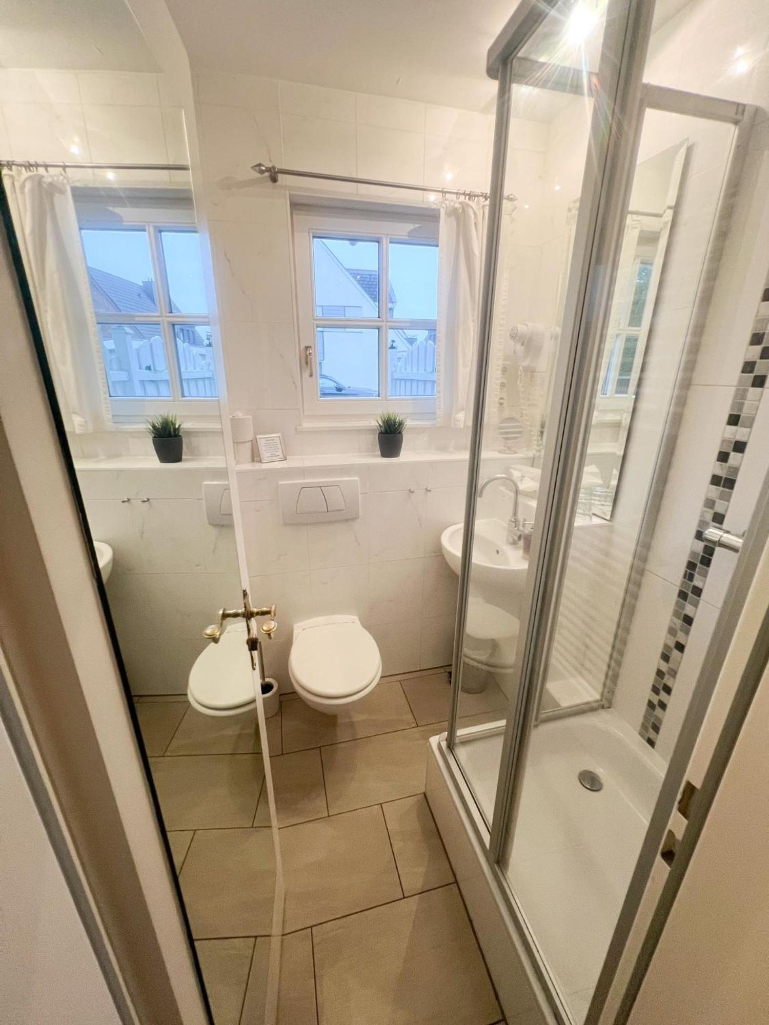 Hotel Garni Seeluft Buesum Esterno foto